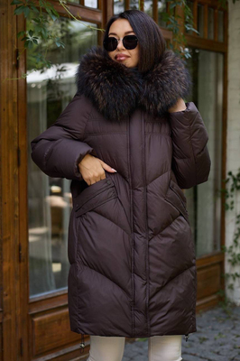 Женское зимнее пуховое пальто Vo tarun с мехом