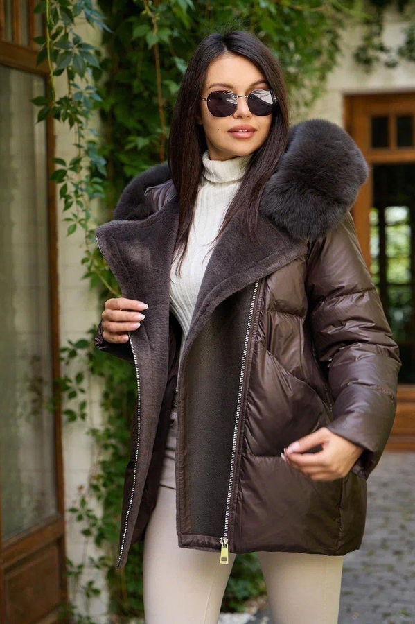 Оверсайз пуховик с капюшоном Btn button