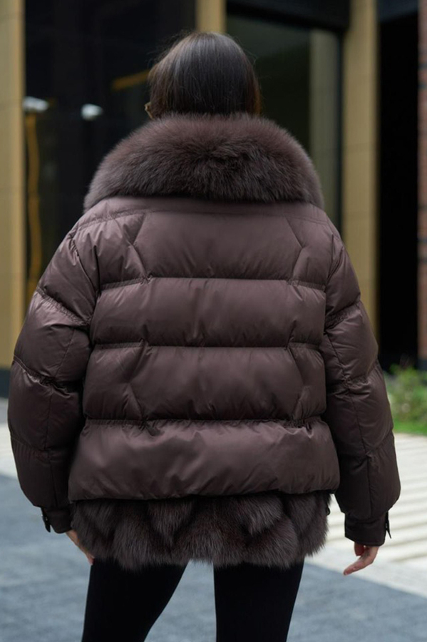 Короткий пуховик прака с мехом песца внутри vivilona