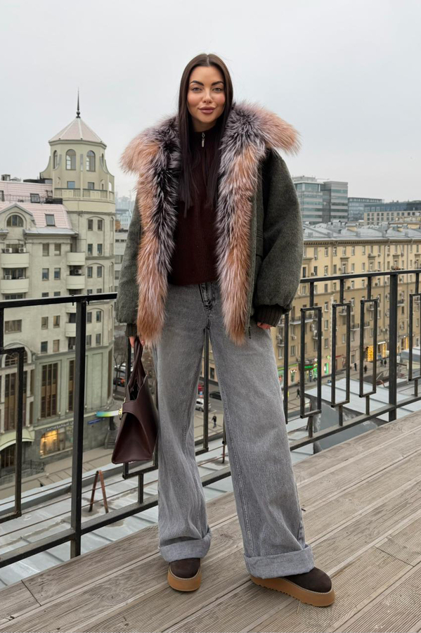 Теплый пуховик с накладными карманами